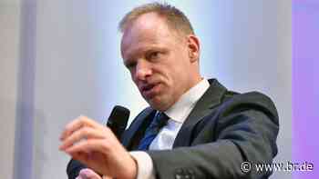 Ifo-Präsident Fuest: Wie wir unsere Wirtschaft vor Corona retten - BR24