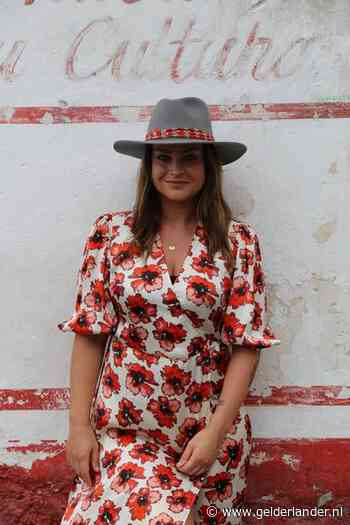 Miljuschka probeerde vriend aan anderen te koppelen en Olcay pakt uit in strak jurkje