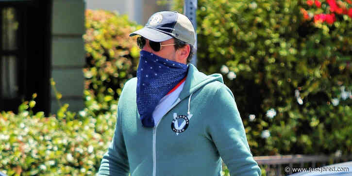 Jon Hamm Covers Up His Face While Grabbing Lunch in LA