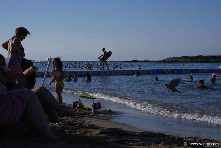 Cyprus: Virus-infected migrants may be crossing into south