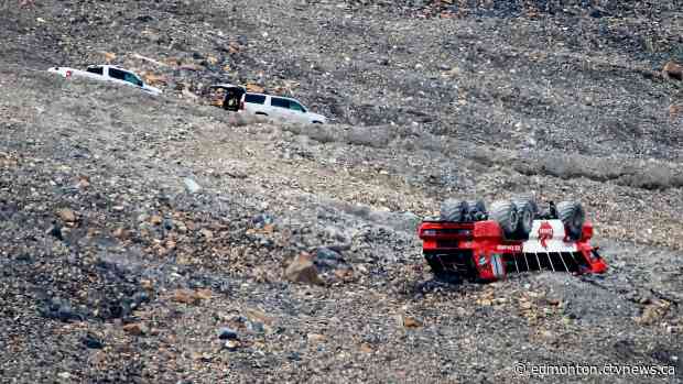 Authorities look for cause of deadly glacier bus crash in Alberta Rockies