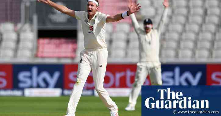 Stuart Broad breaks through to give England chance of second Test victory