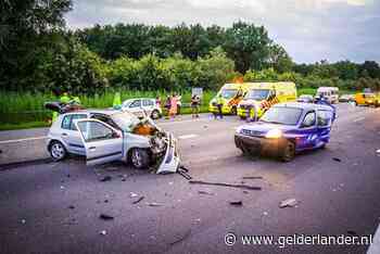 Twee gewonden bij heftig ongeluk met vier auto's op A50 bij Son en Breugel, baby blijft ongedeerd