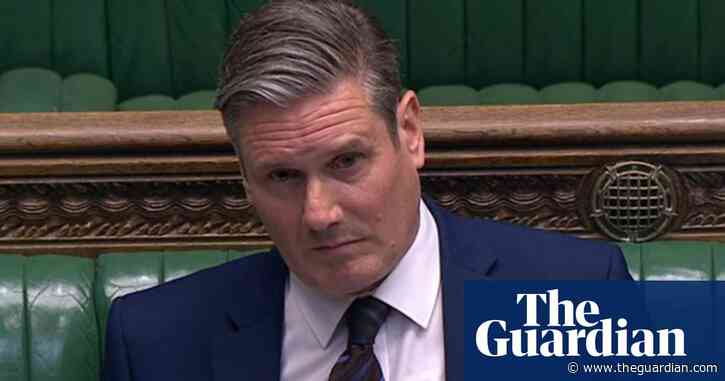 Keir Starmer accuses PM of placing parents in 'impossible position'