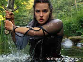 Netflix fantasy series Cursed tries to imitate Game of Thrones, but fails     - CNET