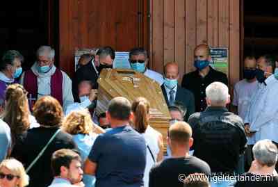 Honderden bij begrafenis om mondkapje doodgeslagen buschauffeur