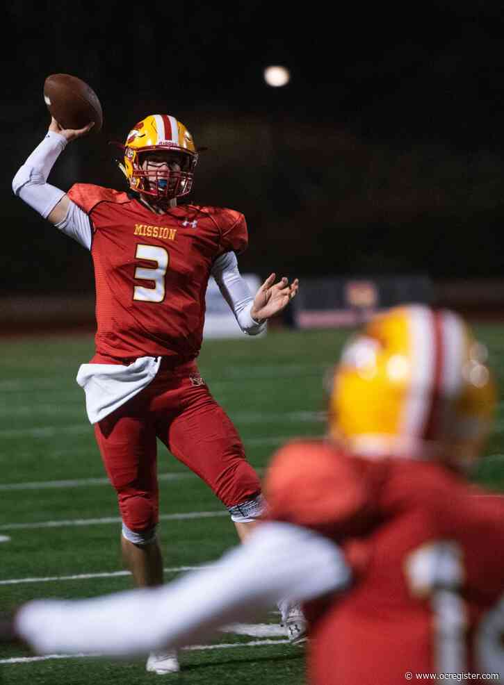 Mission Viejo quarterback Peter Costelli to decide between high school, college goals after football season delayed