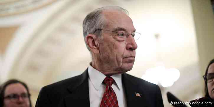 A top Senate Republican says a stimulus check would 'do more economic good' than the payroll tax cut that Trump is seeking