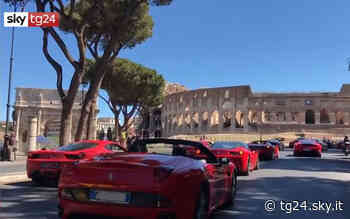 Roma, 50 Ferrari fiammanti attraversano la città. VIDEO - Sky Tg24
