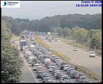 Serious incident shuts M61 southbound carriageway at junction 5 - The Bolton News