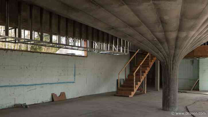 Omer Arbel Office films concrete tree-like forms that will become House 75.9