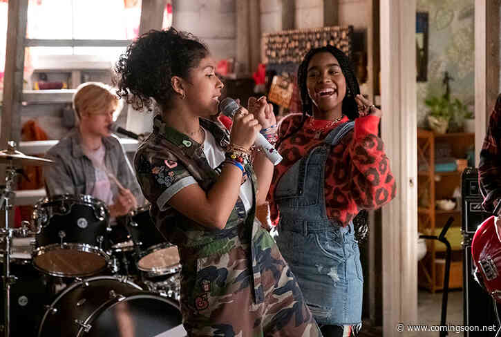 Julie and the Phantoms: Meet the Cast of Netflix’s New Original Series