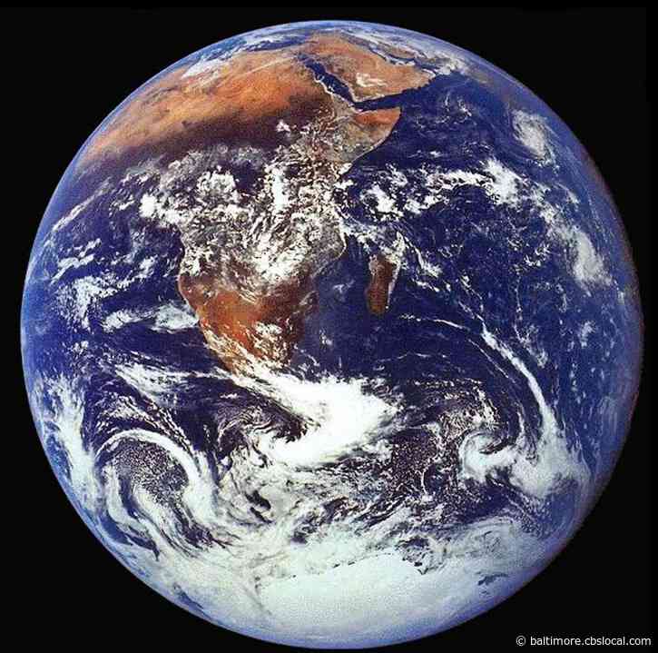 A Massive Asteroid Shower Hit Earth And The Moon 800 Million Years Ago, Study Says