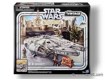 Disney launches Star Wars: Galaxy's Edge toy collection at Target     - CNET