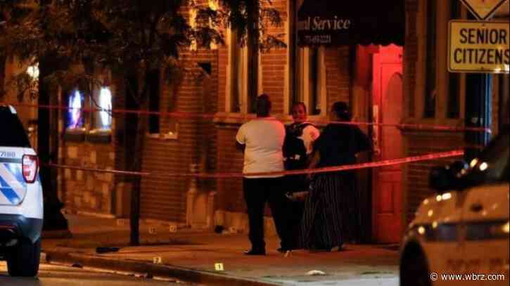 15 shot as gunfire erupts outside Chicago funeral home
