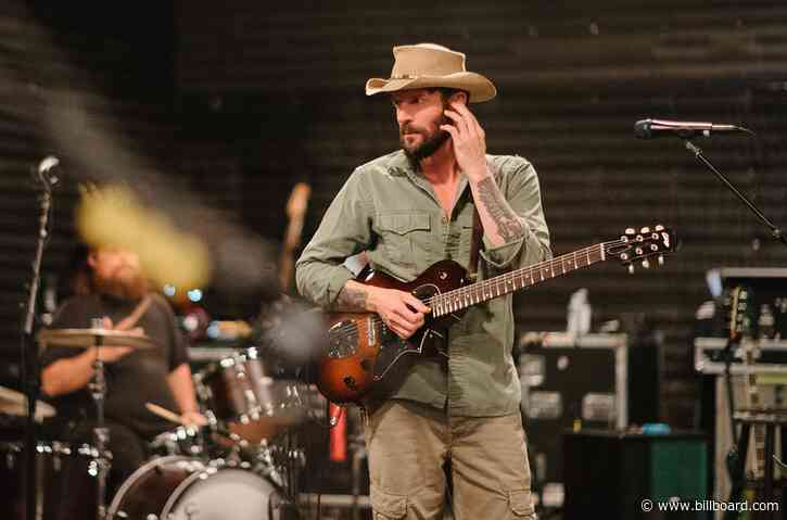 Ray LaMontagne Returns to No. 1 on Adult Alternative Songs Chart With ‘Strong Enough’