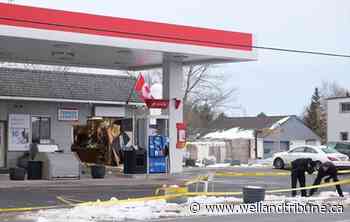 Truck smashes through Wainfleet gas station in ATM heist - WellandTribune.ca
