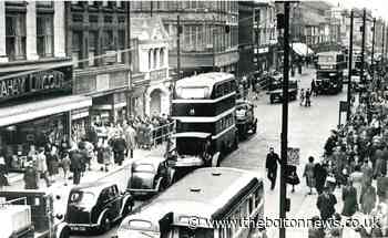 Crowded pavements on Deansgate as shoppers flocked into town