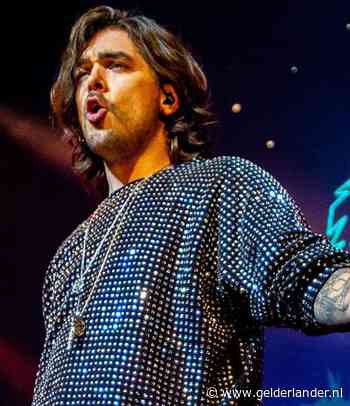 Ali B(uikspier) pronkt met sixpack en Waylon foetert op overstekende bejaarde