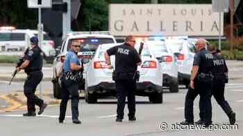 1 dead, 1 injured in mall shooting