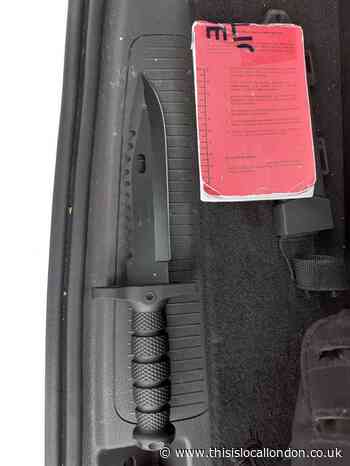 Bromley Police catch teenager with knife in Orpington