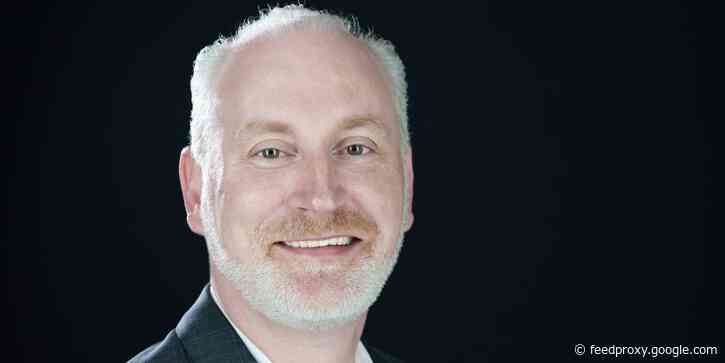 Jerry Braakman manages $1.9 billion in assets and prefers gold right now to most tech stocks. But he still thinks these 5 tech companies can flourish in the pandemic economy.