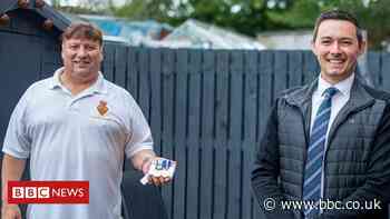 Stolen Falklands War medals returned after 15 years