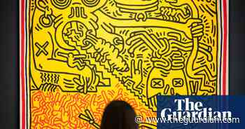 Art auctions and beluga whales: Friday's best photos