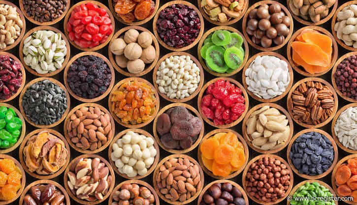 Snacking is on the increase during the pandemic: How to make healthy choices