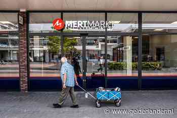 Knobbelige komkommers en bodemprijzen voor kipfilet: het succes van de etnische supermarkt