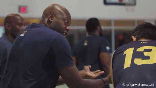 New U of L men’s basketball bench boss busy leading Edmonton Stingers at CEBL Summer Series