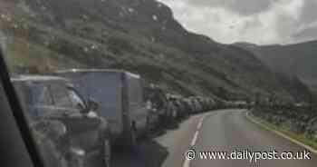 Row breaks out among Snowdonia bosses over mountain car chaos - North Wales Live