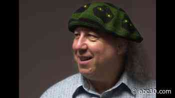 Fleetwood Mac blues guitarist Peter Green dies at 73