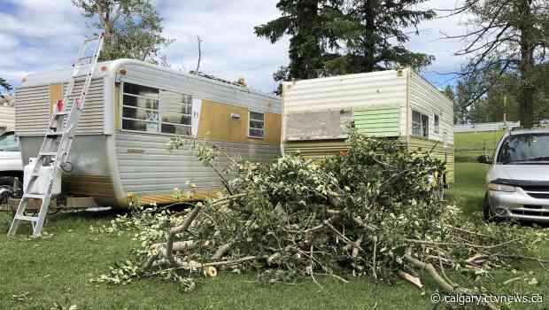 Teenage boys hurt in severe thunderstorm, possible tornado at Alberta campground