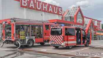 Feuer im Baumarkt in Essingen: Polizei sucht nach Ursache - SWR