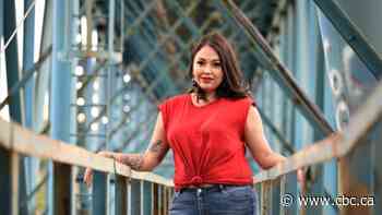 Author Helen Knott raises $3000 writing prize for single parents