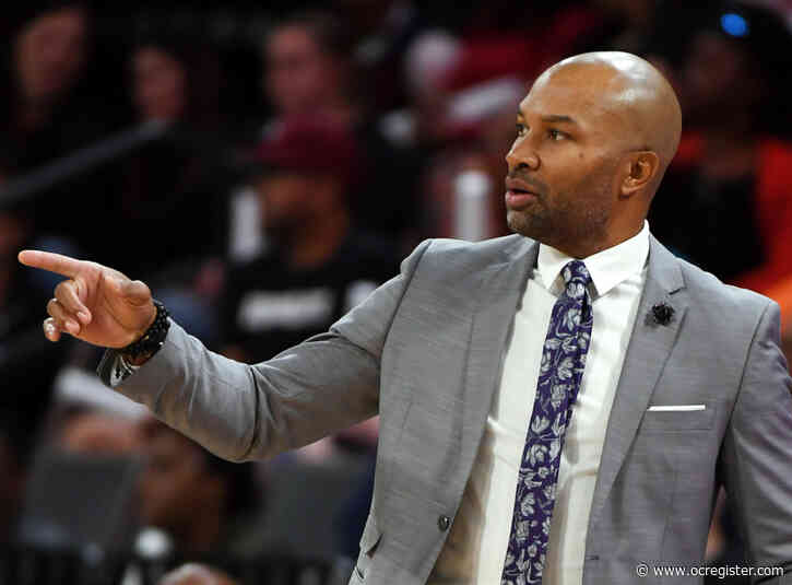 Sparks roll past Phoenix Mercury in WNBA opener