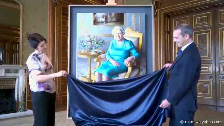 Royal first as Queen attends virtual unveiling of new portrait