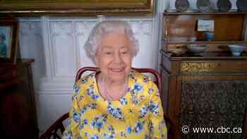 Queen Elizabeth sees new portrait unveiled at Britain's Foreign Office