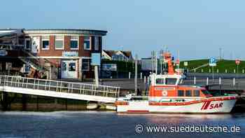 Tag der Seenotretter: Schiffe fuhren auch Corona-Einsätze - Süddeutsche Zeitung