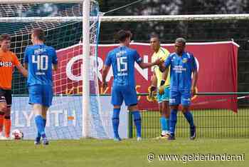 Nieuwkomer Openda uitblinker bij oefenzege Vitesse