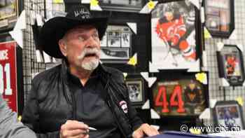 Former NHL forward Eddie Shack, who won 4 Stanley Cups with the Maple Leafs, dies at 83