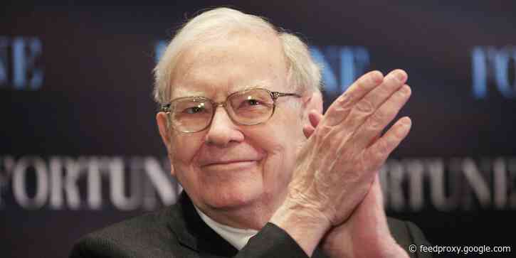 Warren Buffett's Apple bet ranks among the 'best investments ever,' Berkshire Hathaway shareholder Bill Brewster says