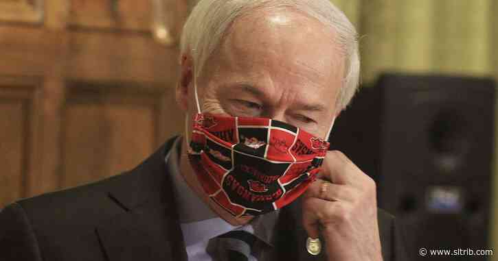 Some U.S. police resist enforcing coronavirus mask mandates