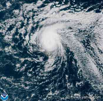Hurricane Douglas: Parts of Hawaii brace for Category 1 storm