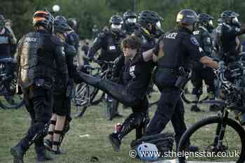 Police and protesters clash across the US over violent weekend - St Helens Star