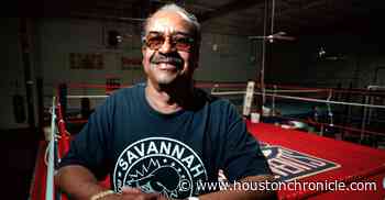 Houston boxing gym owner and trainer Willie Savannah dies at 85 - Houston Chronicle