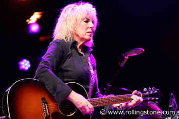 Lucinda Williams Talks Trump Criticism, Tornado Recovery on Chris Shiflett Podcast