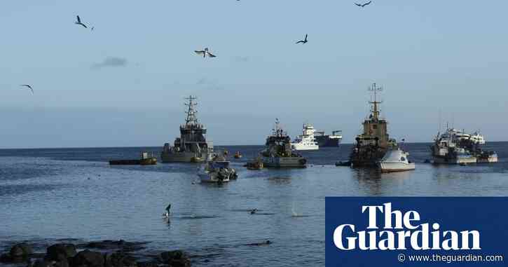 Alarm over discovery of hundreds of Chinese fishing vessels near Galápagos Islands