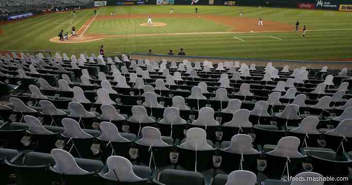 The weirdest moments from baseball's fan-less opening weekend